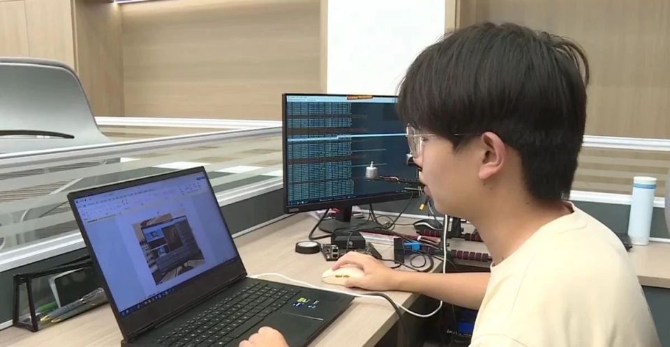 “智慧之眼”賦能無人機(jī)自主飛行，人工智能軟件如何助推低空物流產(chǎn)業(yè)化